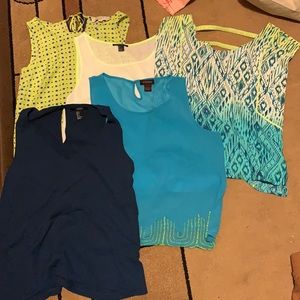 Tank top bundle 5 tops